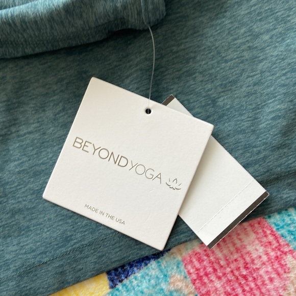 NWT Beyond Yoga Space Dye Slim Racerback Cami - SD4550. Size: Extra Large - Picture 7 of 8